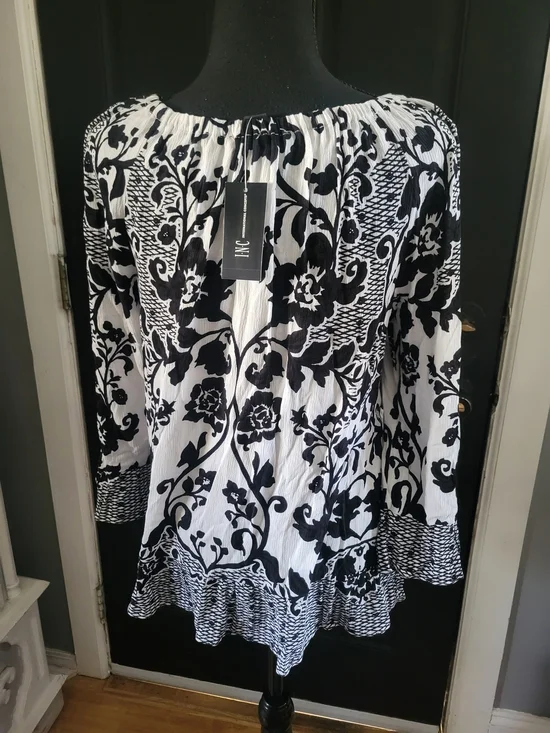 INC International Concepts Black & White Floral Peasant Tunic - Picture 2 of 3